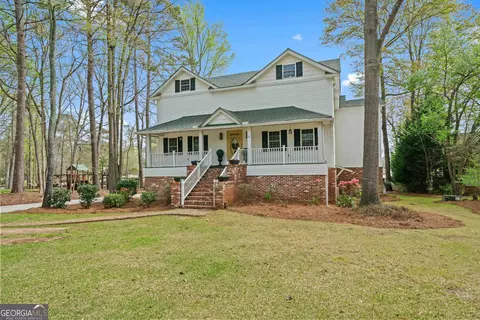 127 Lakecrest Dr NE, Milledgeville, GA 31061