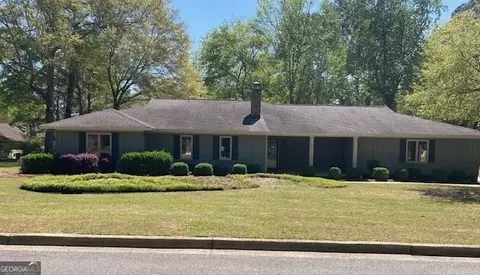 215 Earlwood Dr, Dublin, GA 31021