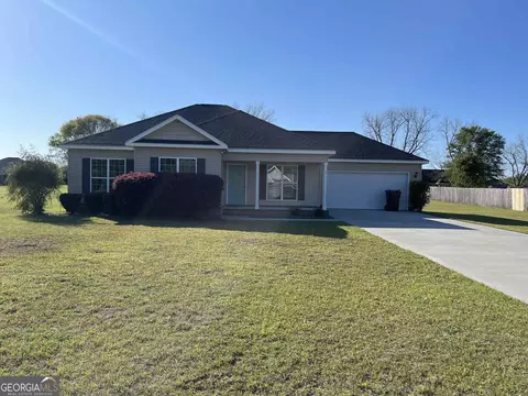 187 Sandalwood Cir, Statesboro, GA 30458