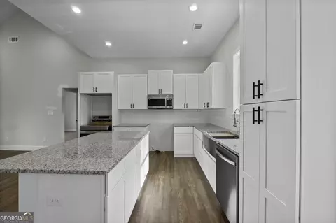 Kitchen - 755 Etheridge Mill Rd, Milner, GA 30257 photo 3 of 3