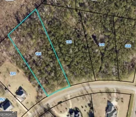 195 Lakemere Ln NW, Milledgeville, GA 31061