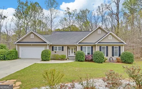 Exterior - 747 Henderson Falls Rd, Toccoa, GA 30577 photo 1 of 10