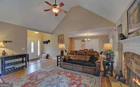 Living - 747 Henderson Falls Rd, Toccoa, GA 30577 photo 2 of 5