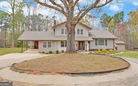 Exterior - 385 Acre Ests, Toccoa, GA 30577 photo 3 of 13