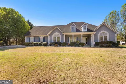 141 Cobblestone Cv, Sharpsburg, GA 30277