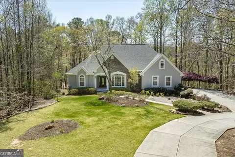 268 Dogwood Ln, Hoschton, GA 30548