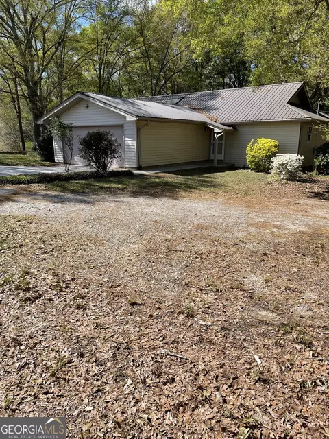 97 Spears Ln, Hartwell, GA 30643