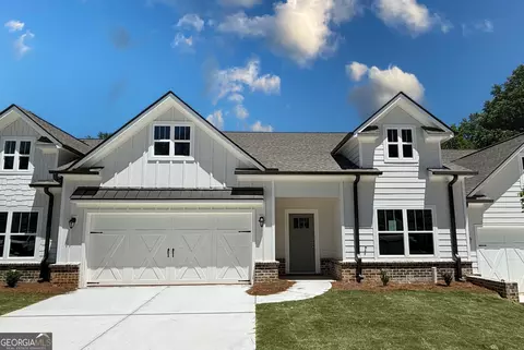18 Village Ct #2, Cleveland, GA 30528