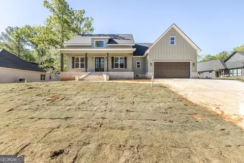 182 River Ridge Dr, Hawkinsville, GA 31036