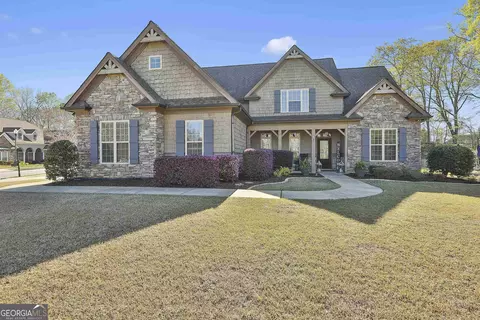 2 Ridgebriar Ln, Newnan, GA 30265