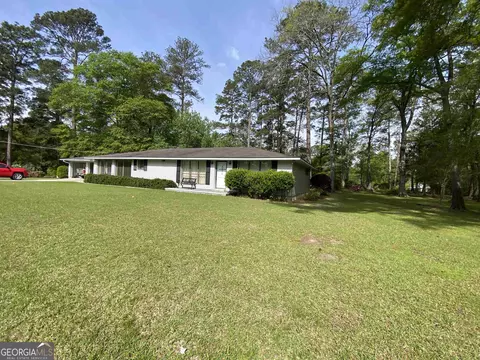 128 Sandpiper Rd, Cochran, GA 31014