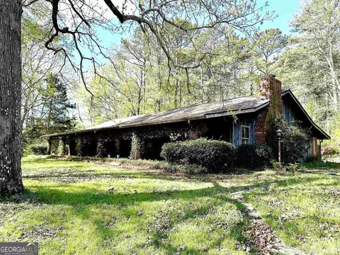 584 Adams Rd, Fayetteville, GA 30214
