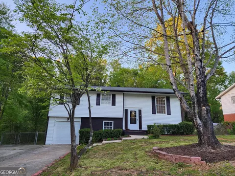 2560 Castile Dr, Morrow, GA 30260