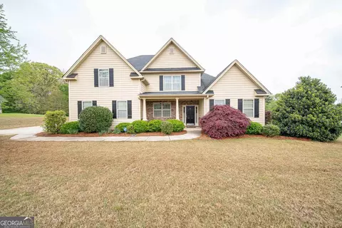 Exterior - 134 Hamilton Lake Dr, Lagrange, GA 30241 photo 2 of 15