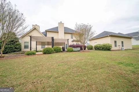 Exterior - 134 Hamilton Lake Dr, Lagrange, GA 30241 photo 8 of 15
