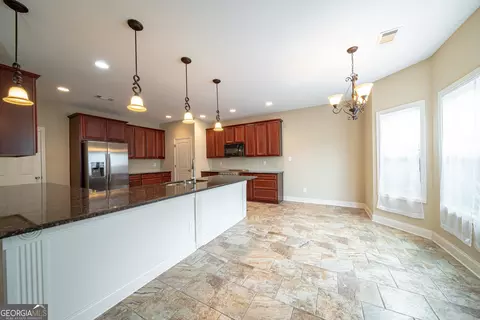 Kitchen - 134 Hamilton Lake Dr, Lagrange, GA 30241 photo 7 of 7