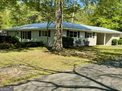 107 Mckinley St, Union Point, GA 30669