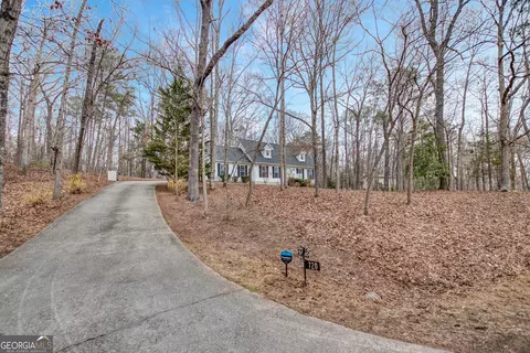 720 Singing Hills Dr, Clarkesville, GA 30523