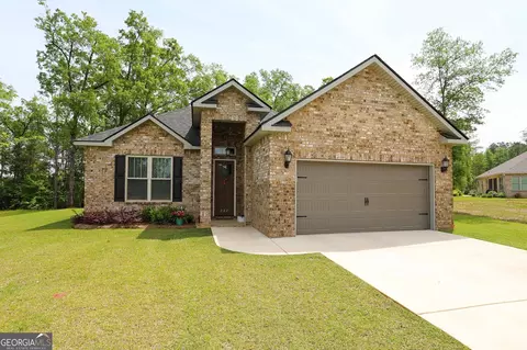 202 Silverside Dr, Perry, GA 31069