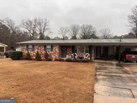 16 Lake Park Dr, Rome, GA 30165