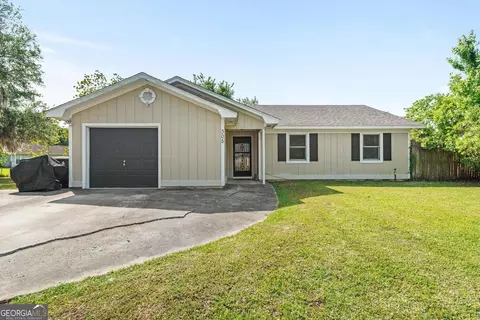 305 Woodlawn Dr, Saint Marys, GA 31558