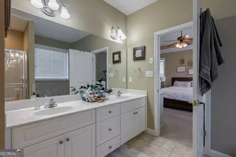 Bath - 308 Burnhill Ave, Evans, GA 30809 photo 2 of 6