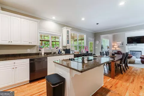 Kitchen - 308 Burnhill Ave, Evans, GA 30809 photo 5 of 6