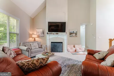 Living - 308 Burnhill Ave, Evans, GA 30809 photo 3 of 6