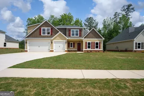 623 Whispering Pines Dr, Macon, GA 31211
