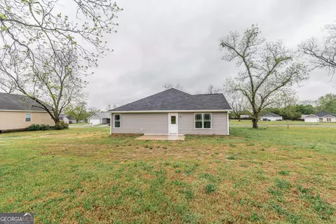 131 Colonial Dr, Cochran, GA 31014 photo 3
