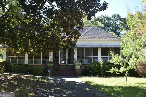 1033 E Lake Dr, Decatur, GA 30030
