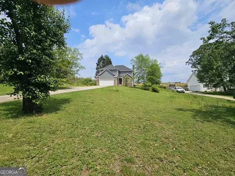 6611 Gigi Dr, Flowery Branch, GA 30542