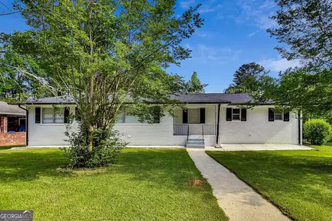1574 Patricia Dr, Morrow, GA 30260