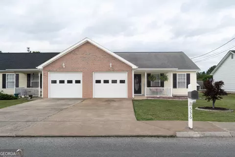 536 Flagstone Dr #32A, Rossville, GA 30741