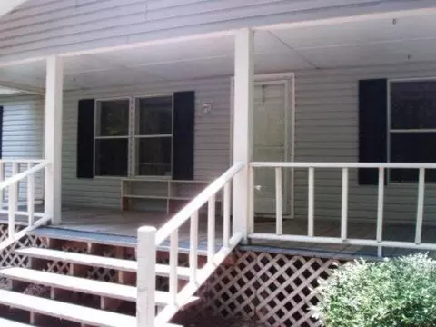 284 Sierra Rd, Jesup, GA 31545 photo 4
