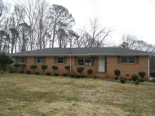 6120 Phillips Dr, Morrow, GA 30260 photo 1