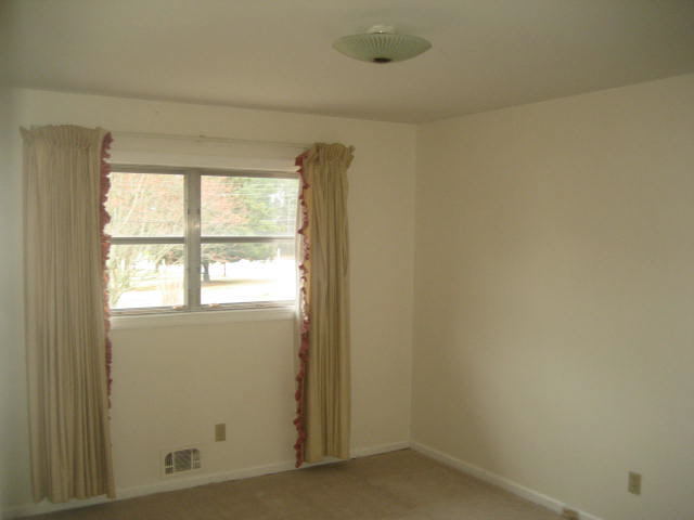 6120 Phillips Dr, Morrow, GA 30260 photo 10