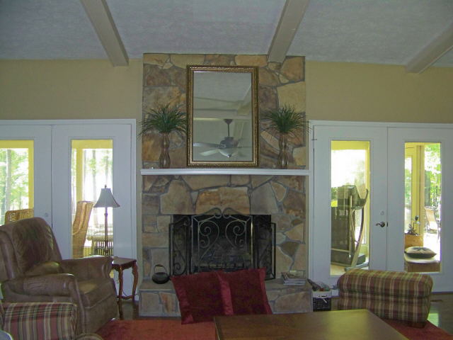 210 Thomas Dr, Lagrange, GA 30240 photo 3