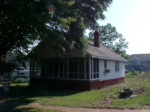 809 S 6th Ave, Lanett, AL 36863 photo 4