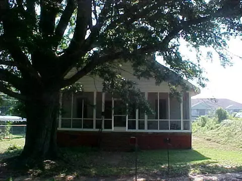 809 S 6th Ave, Lanett, AL 36863 photo 3