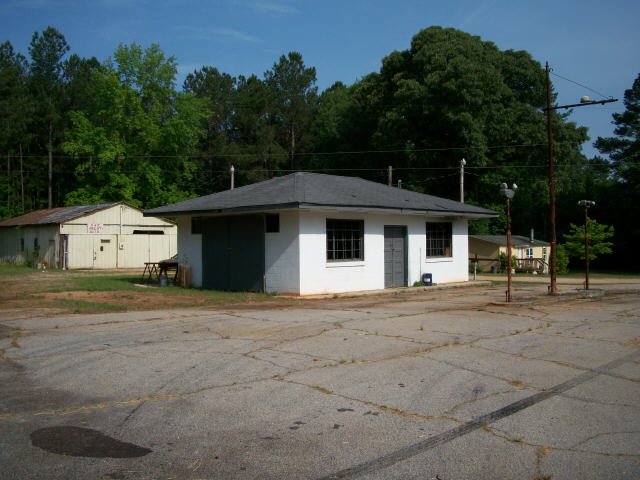 6426 Hamilton Rd, Lagrange, GA 30240 photo 1