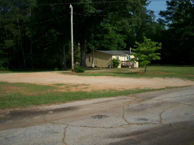 6426 Hamilton Rd, Lagrange, GA 30240 photo 2