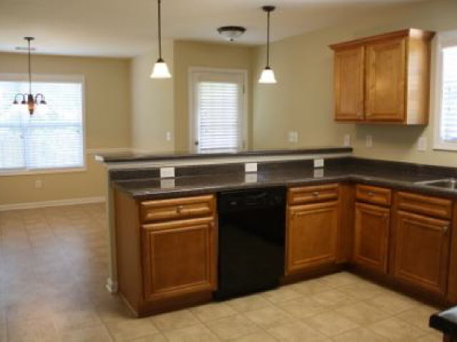175 Thicket Ct, Athens, GA 30601 photo 3