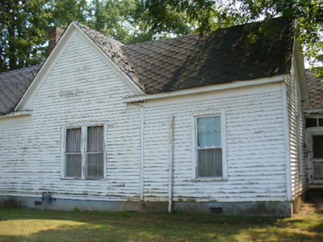 175 Gainesville St, Carnesville, GA 30521 photo 2