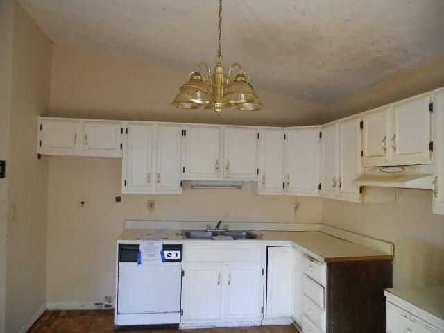 6690 Cameron Rd, Morrow, GA 30260 photo 3