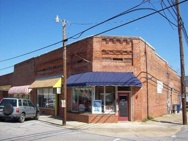 102 N Lanier Ave, Lanett, AL 36863 photo 1