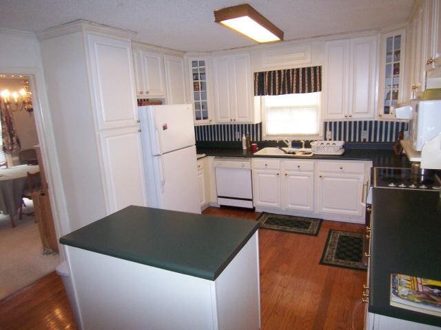260 E Broad St, Winder, GA 30680 photo 3