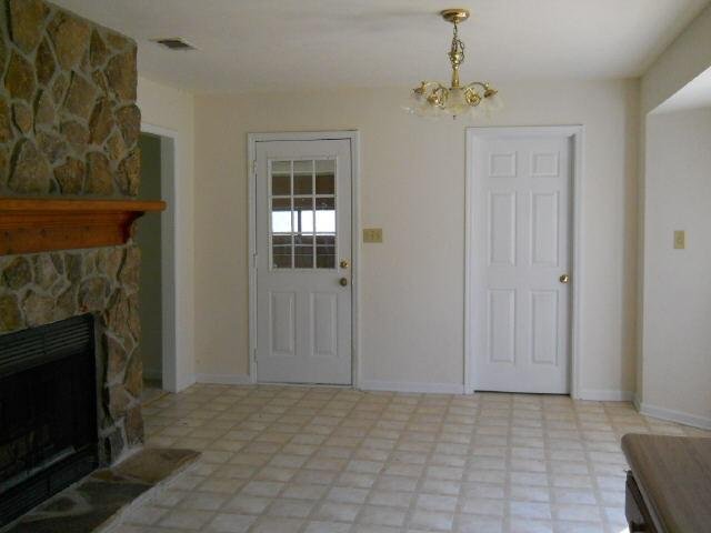 153 Hawthorne Cir, Lagrange, GA 30240 photo 5