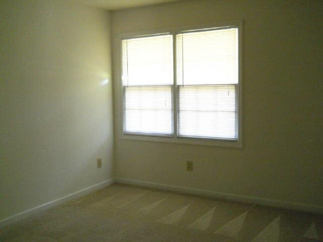 153 Hawthorne Cir, Lagrange, GA 30240 photo 7