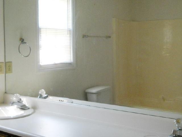 153 Hawthorne Cir, Lagrange, GA 30240 photo 11